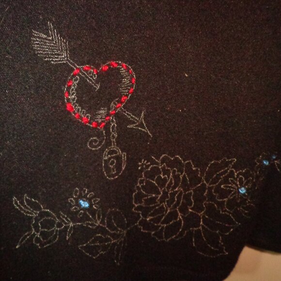 prAna Listen Love Laugh BOHO Knit Sweater M Black Raglan Raw Seams Graphics - Picture 6 of 15